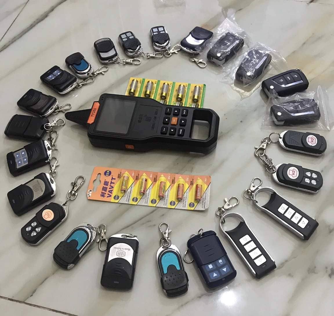 Làm chìa khóa cửa cuốn