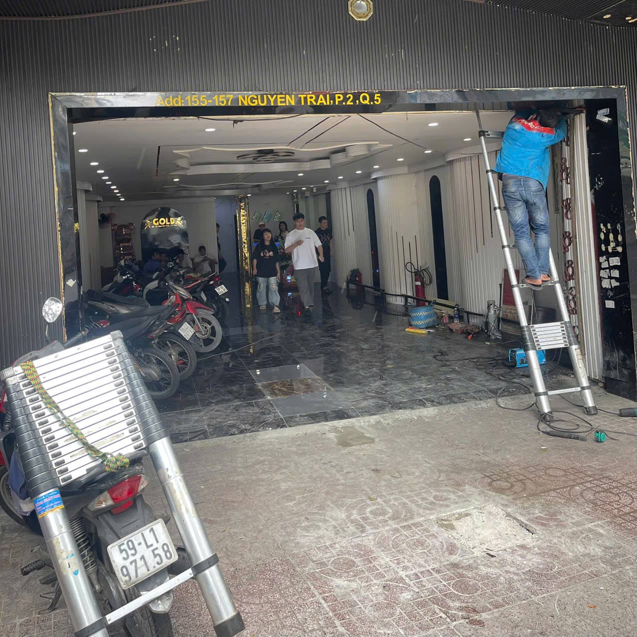 Sửa Cửa Cuốn Thanh Trì【Phục Vụ 24/7_Giá Rẻ_15P Có Thợ】 Sửa cửa cuốn Thanh Trì
